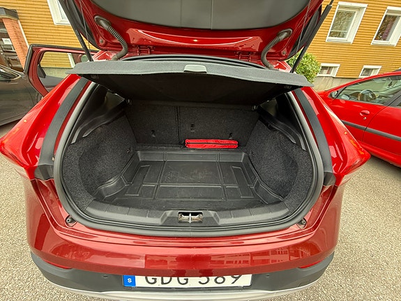 Volvo V40 Cross Country 6 of 14