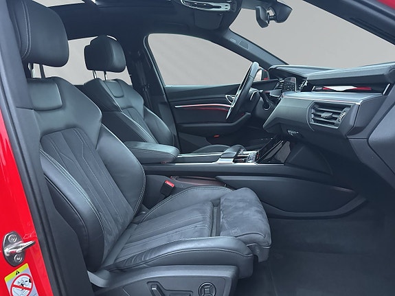 Audi Q8 e-tron 15 of 30