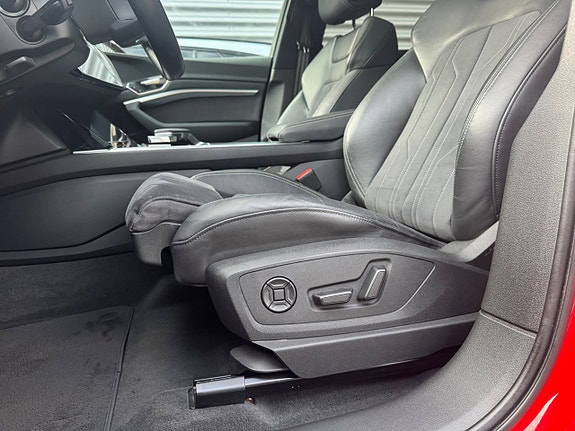 Audi Q8 e-tron 18 of 30