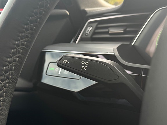 Audi Q8 e-tron 23 of 30