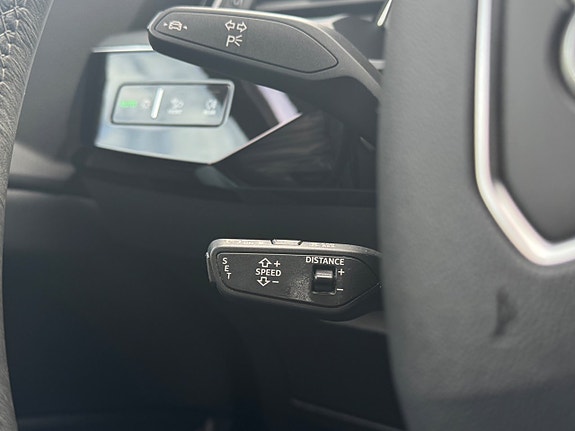 Audi Q8 e-tron 22 of 30
