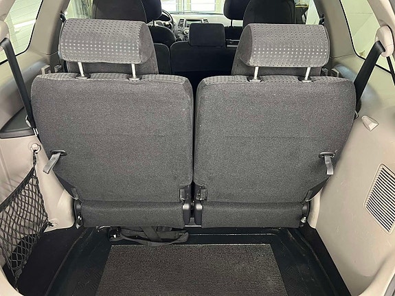 Mitsubishi Grandis 17 of 17