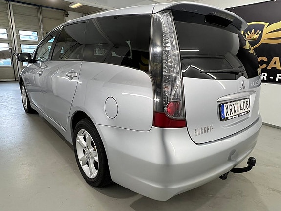 Mitsubishi Grandis 3 of 17
