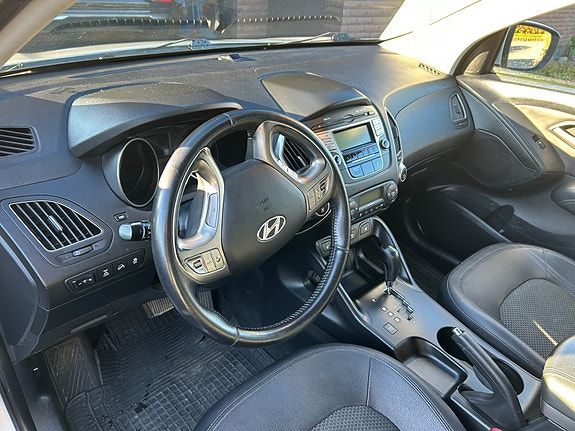 Hyundai ix35 2 of 4