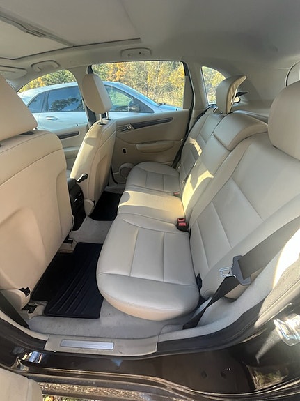 Mercedes-Benz B 180 8 of 9