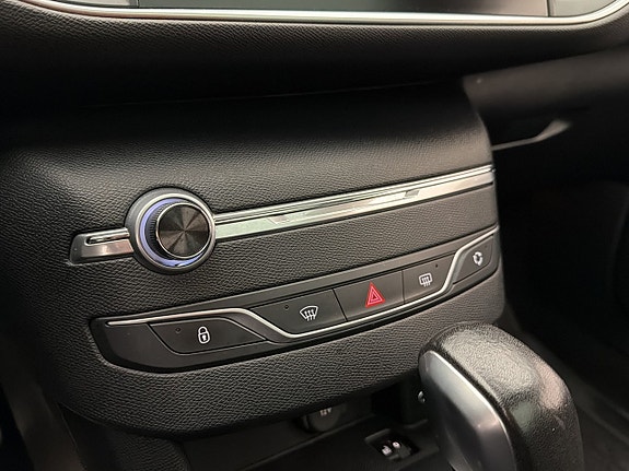 Peugeot 308 27 of 30