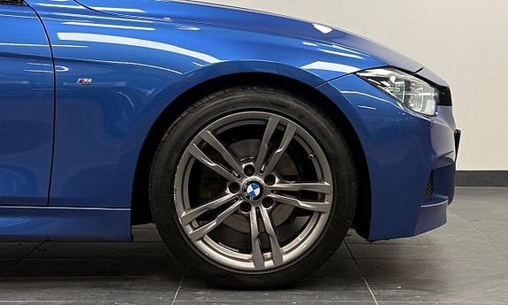 BMW 320d 4 of 23
