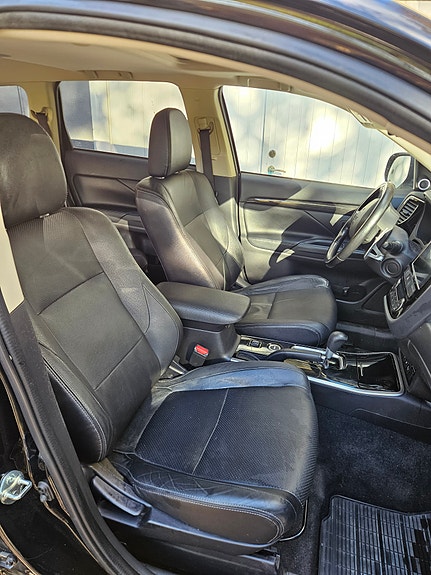 Mitsubishi Outlander 8 of 10