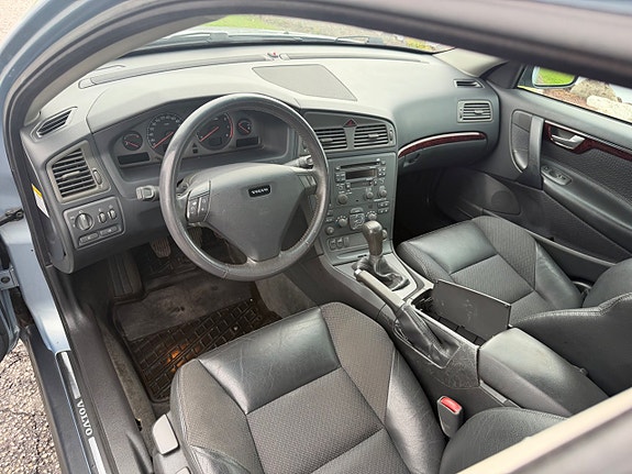 Volvo S60 7 of 16