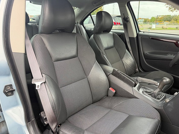 Volvo S60 10 of 16