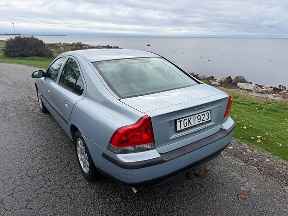 Volvo S60 3 of 16