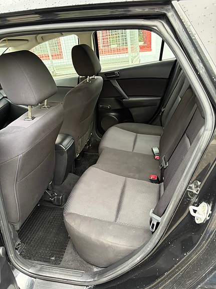 Mazda 3 6 of 9