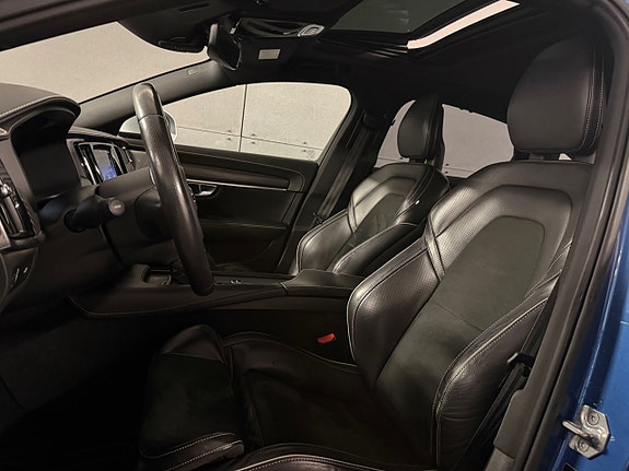 Volvo S90 15 of 30