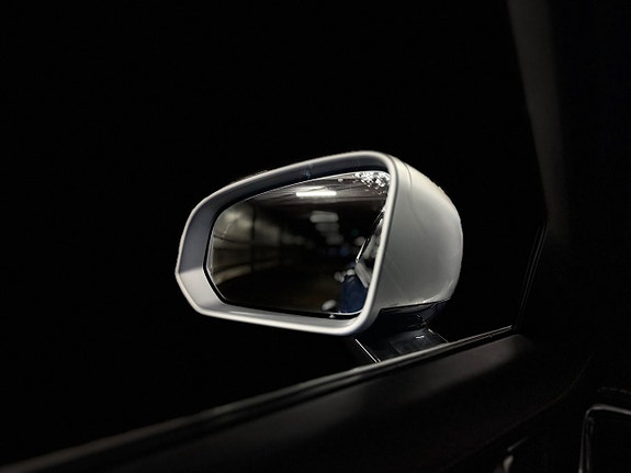 Volvo S90 25 of 30