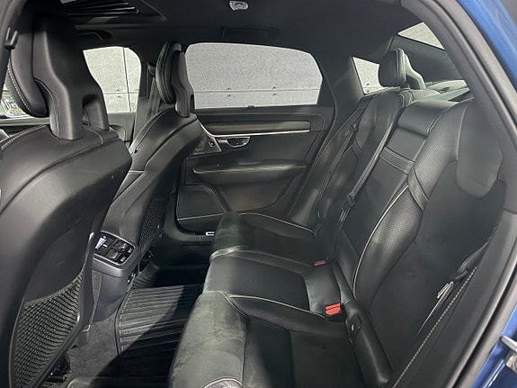Volvo S90 16 of 30