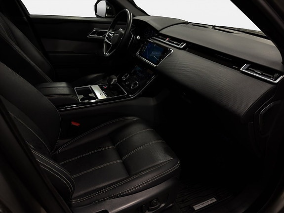 Land Rover Range Rover Velar 22 of 26