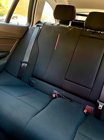 BMW 320d 3 of 7