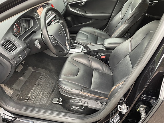 Volvo V40 Cross Country 5 of 7