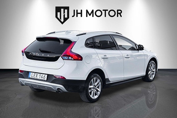 Volvo V40 Cross Country 6 of 19