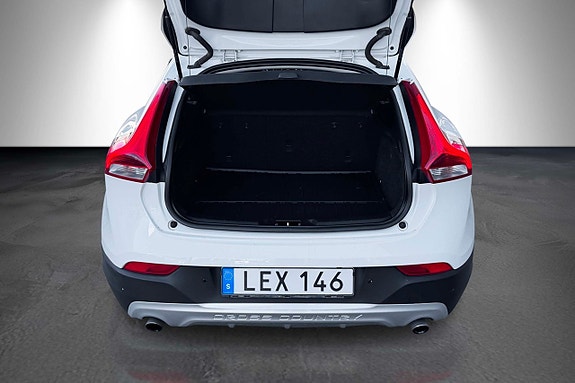 Volvo V40 Cross Country 16 of 19