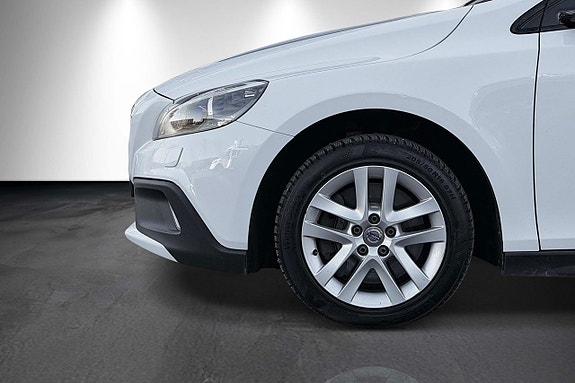 Volvo V40 Cross Country 11 of 19