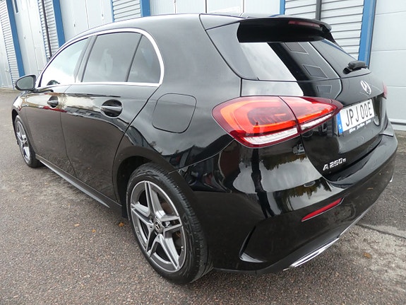 Mercedes-Benz A 250 e 3 of 13