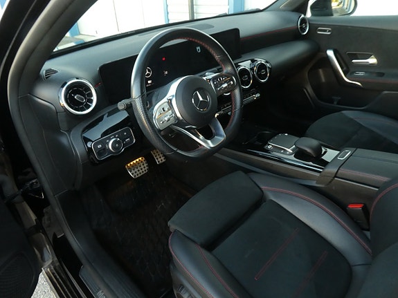 Mercedes-Benz A 250 e 4 of 13