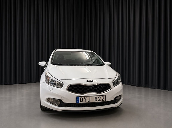 Kia Ceed 2 of 9