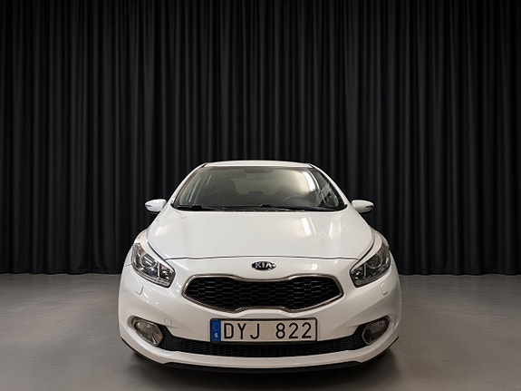 Kia Ceed 3 of 9