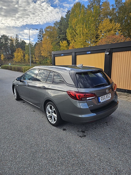 Opel Astra 2 of 22