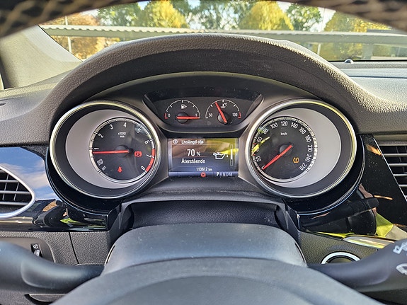 Opel Astra 18 of 22