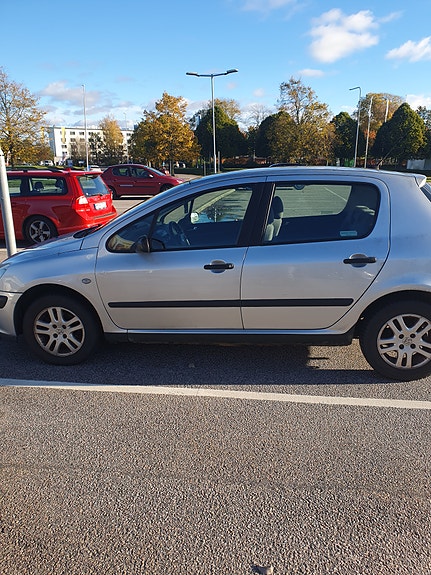 Peugeot 307 2 of 4