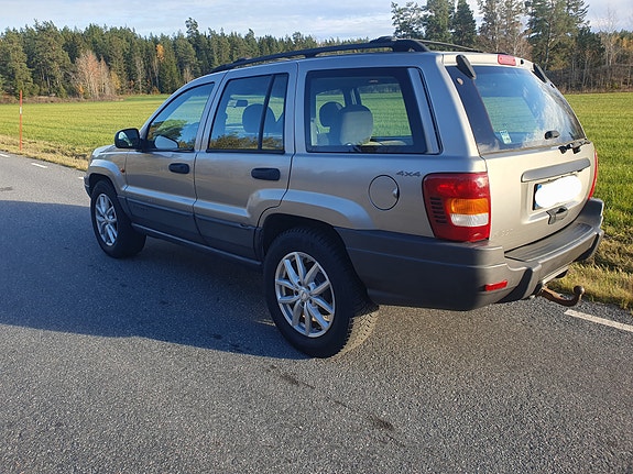 Jeep Grand Cherokee 3 of 4
