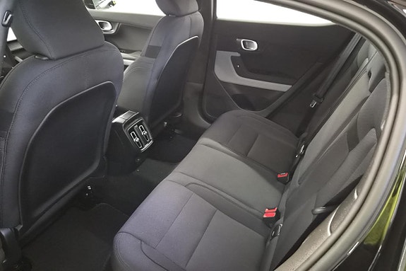 Polestar 2 13 of 22