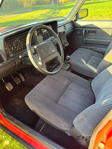 Volvo 240 6 of 7