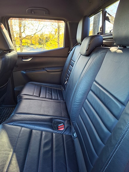 Mercedes-Benz X350 d 11 of 13