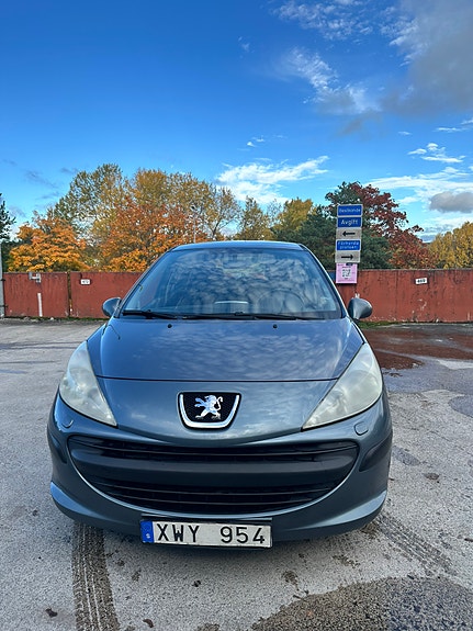 Peugeot 207 2 of 14