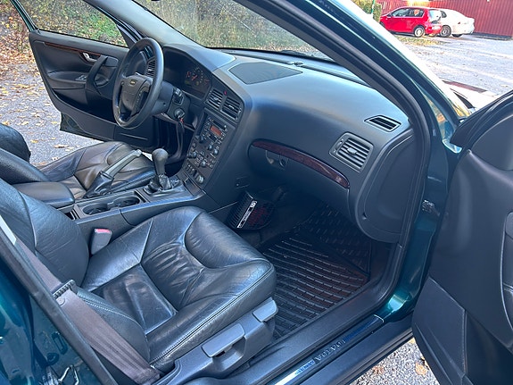 Volvo V70 9 of 13