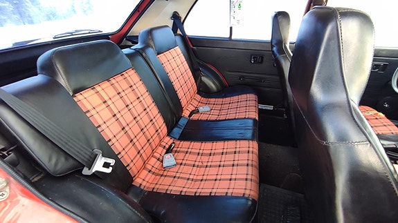 Mazda 323 7 of 7