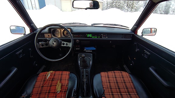 Mazda 323 5 of 7