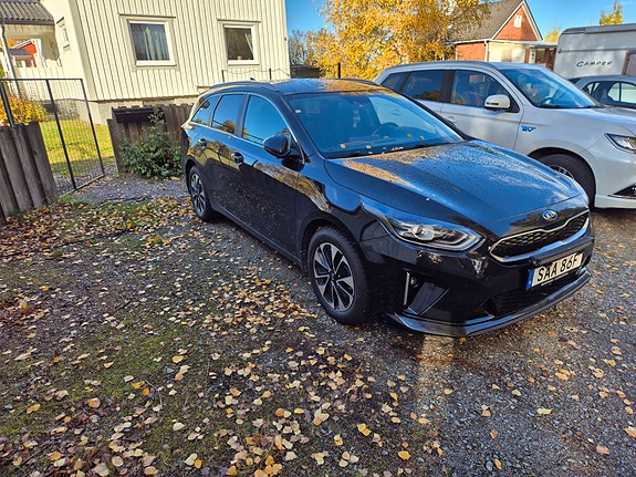 Kia Ceed 2 of 3