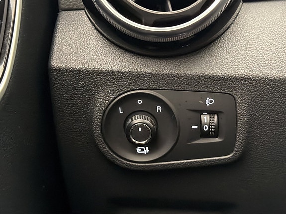 MG ZS 16 of 30