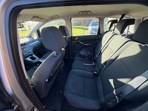 Ford C-Max 9 of 12