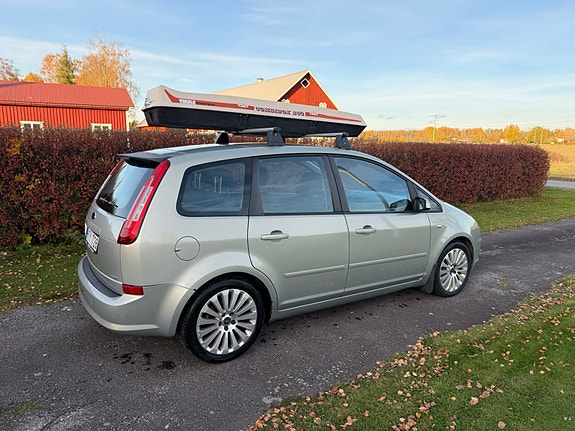 Ford C-Max 2 of 12