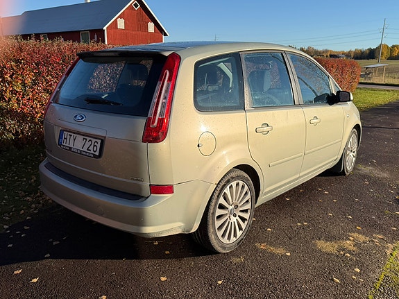 Ford C-Max 6 of 12