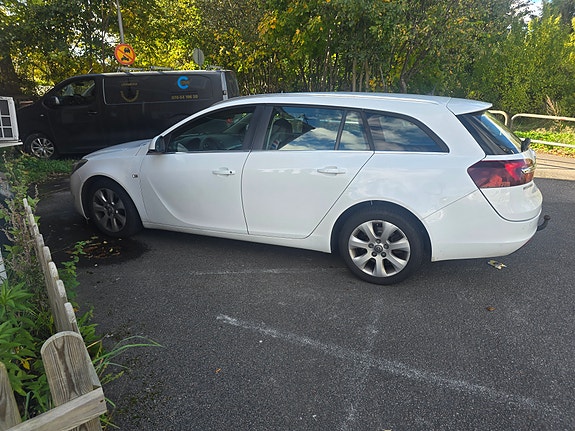 Opel Insignia 3 of 4