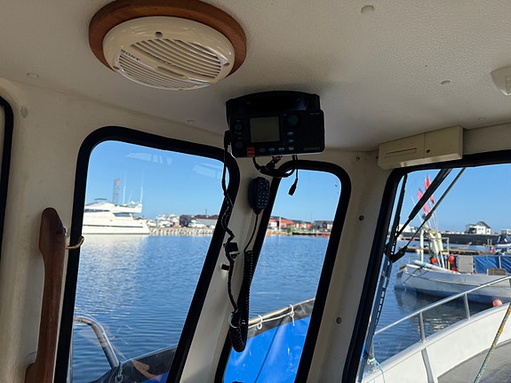 Fiske-/fritidsbåt av modell motorseglaren Trålaren 11 of 11