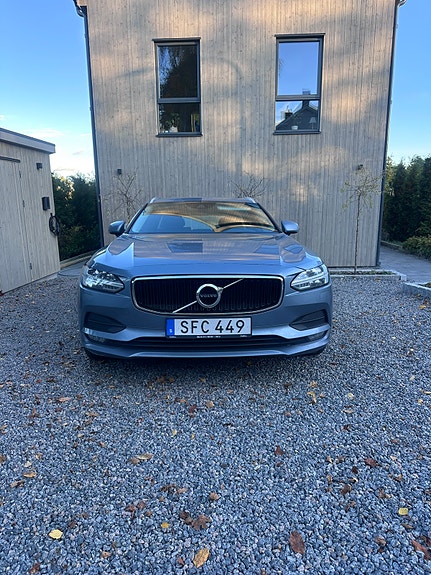 Volvo V90 2 of 6
