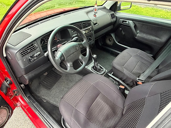 Volkswagen Golf III 5 of 5