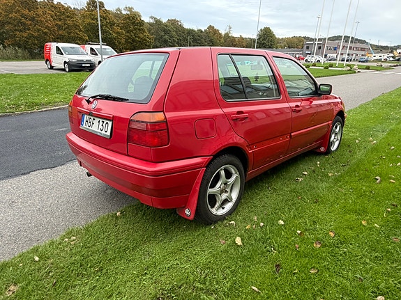 Volkswagen Golf III 4 of 5
